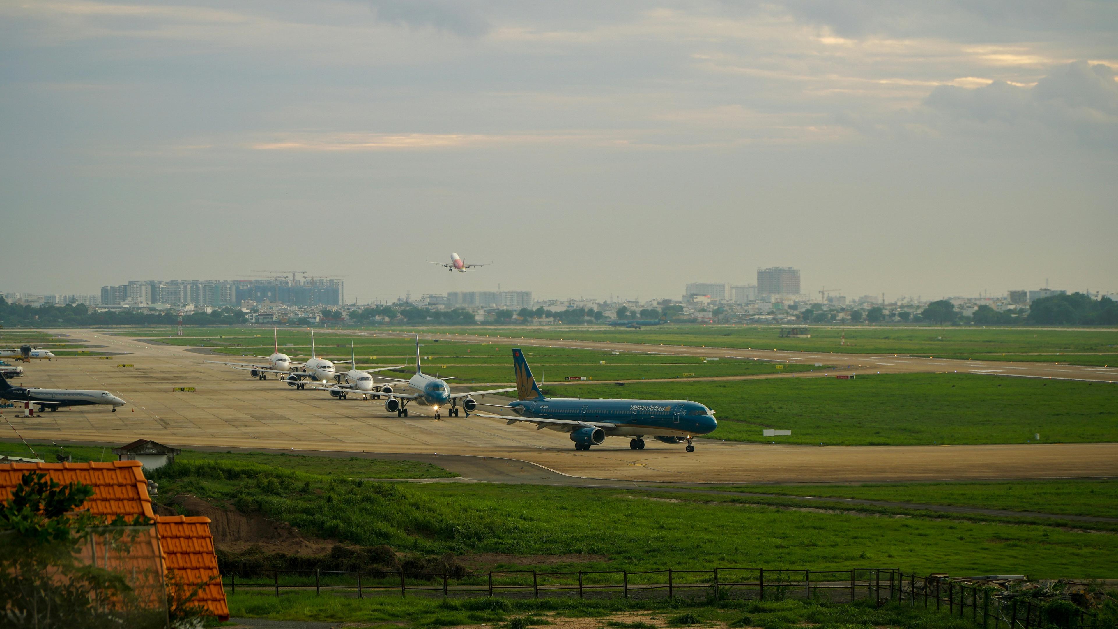 Aircraft taking off from Ho Chi Minh City