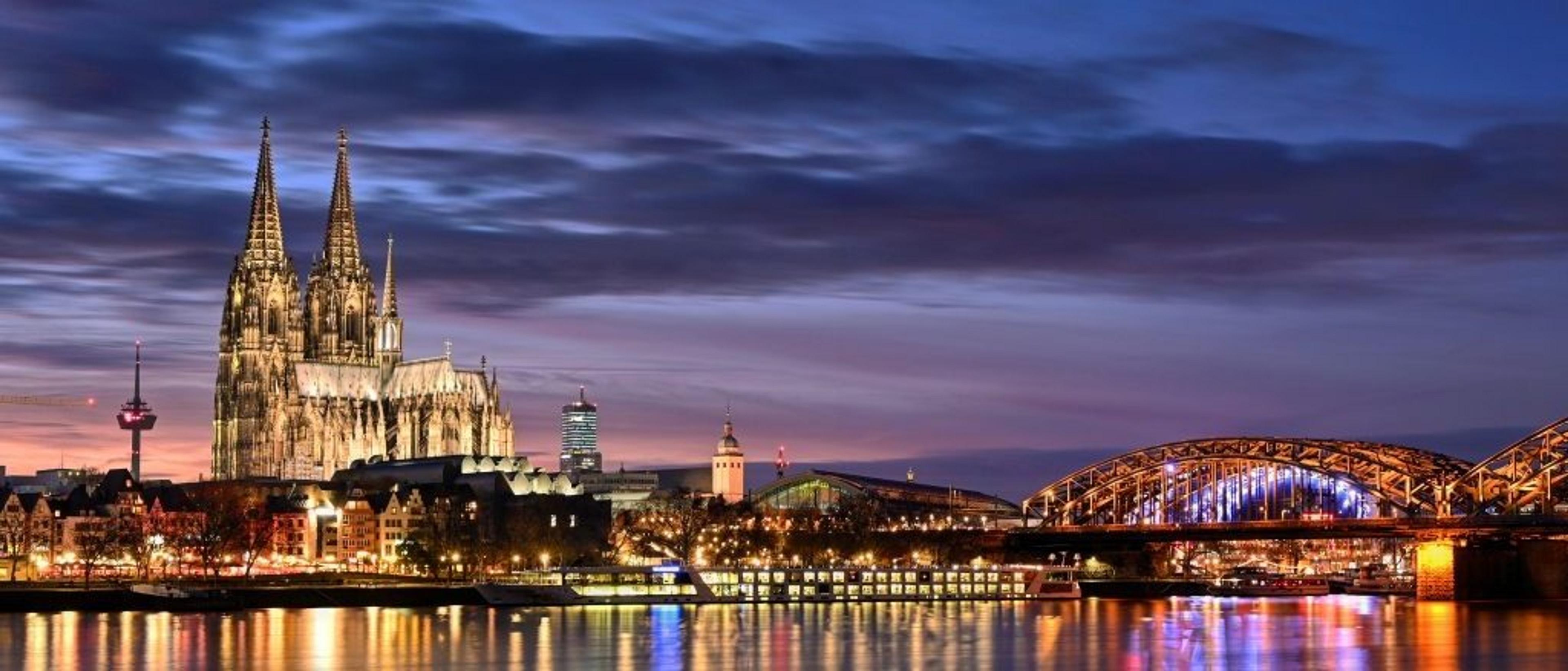 Cologne ⛪ at £46 rtn from London Stansted
