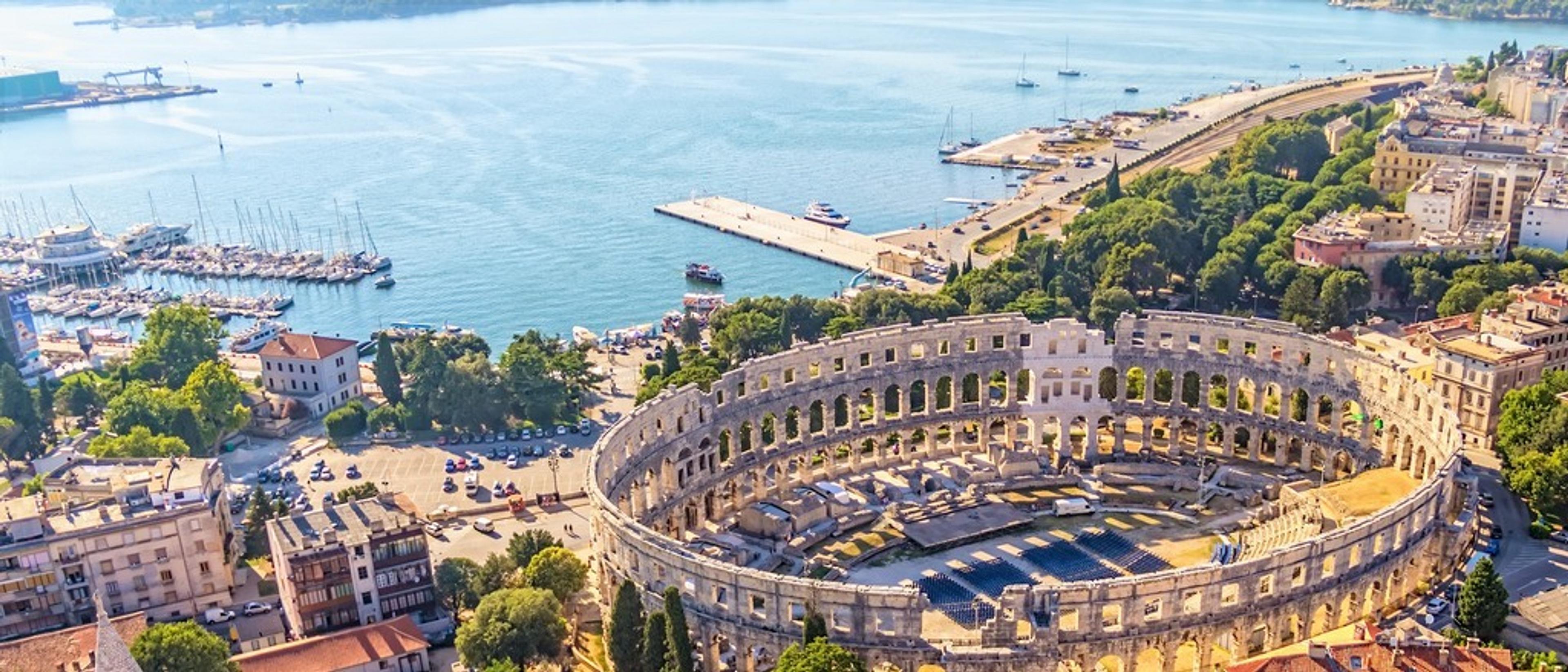 Pula 🌞 at €49-€66 rtn from Dusseldorf Weeze