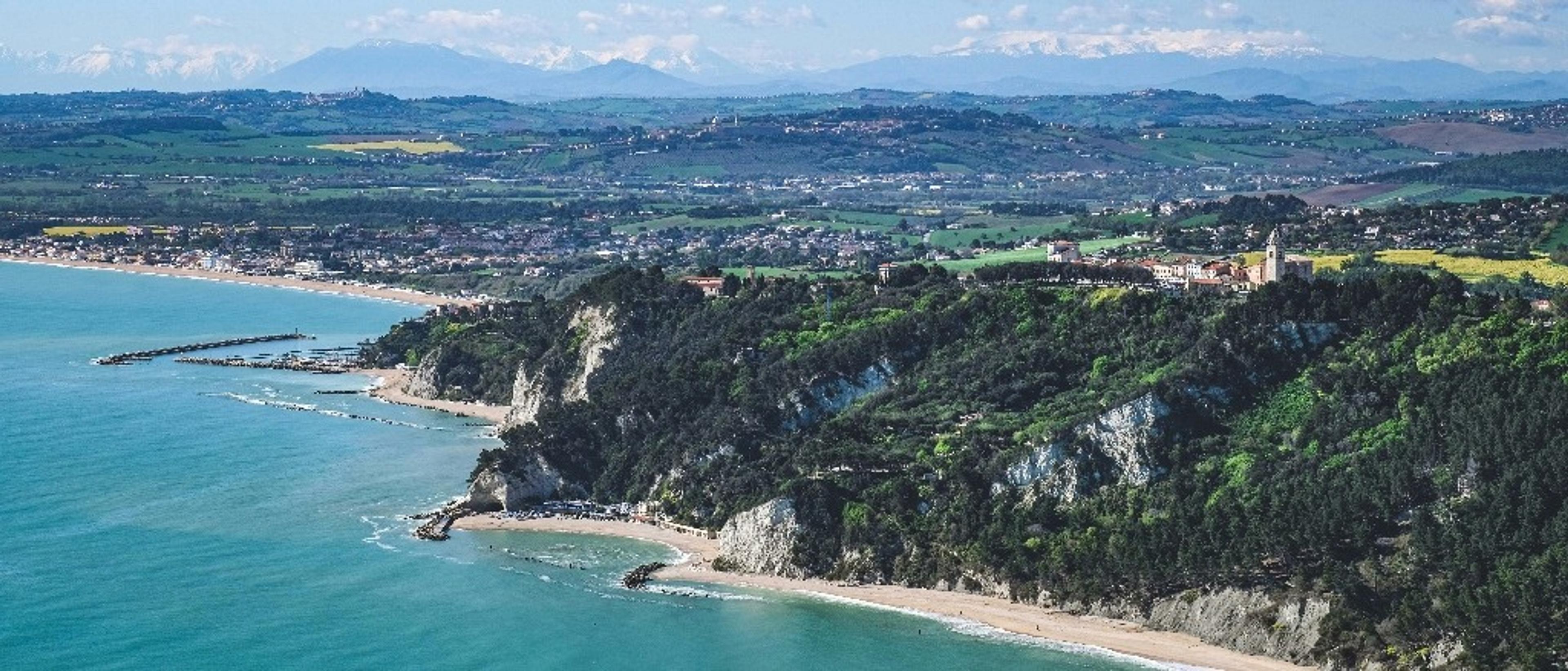 Ancona 🌊 at £42 rtn from London Stansted