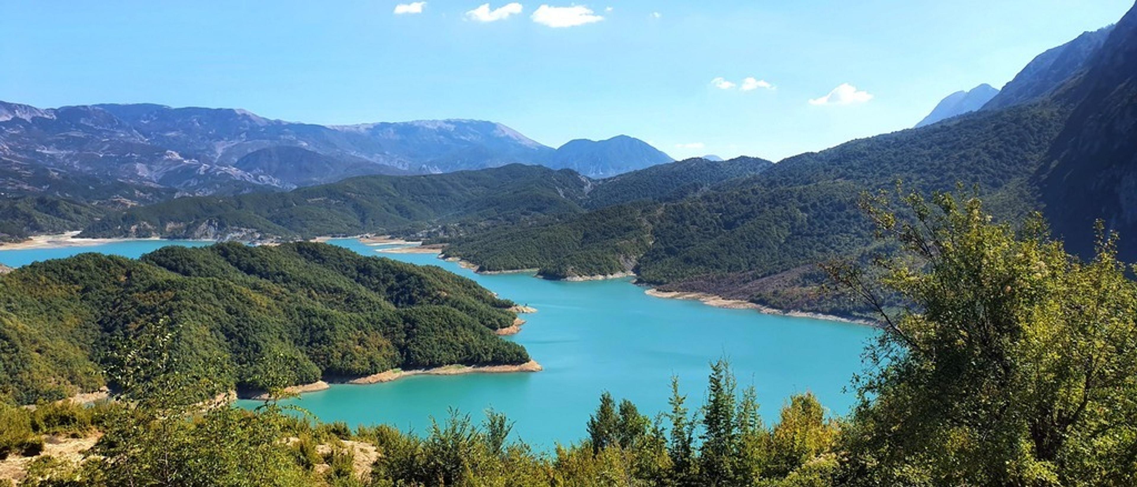 Tirana ⛰️ at £40 rtn from Luton