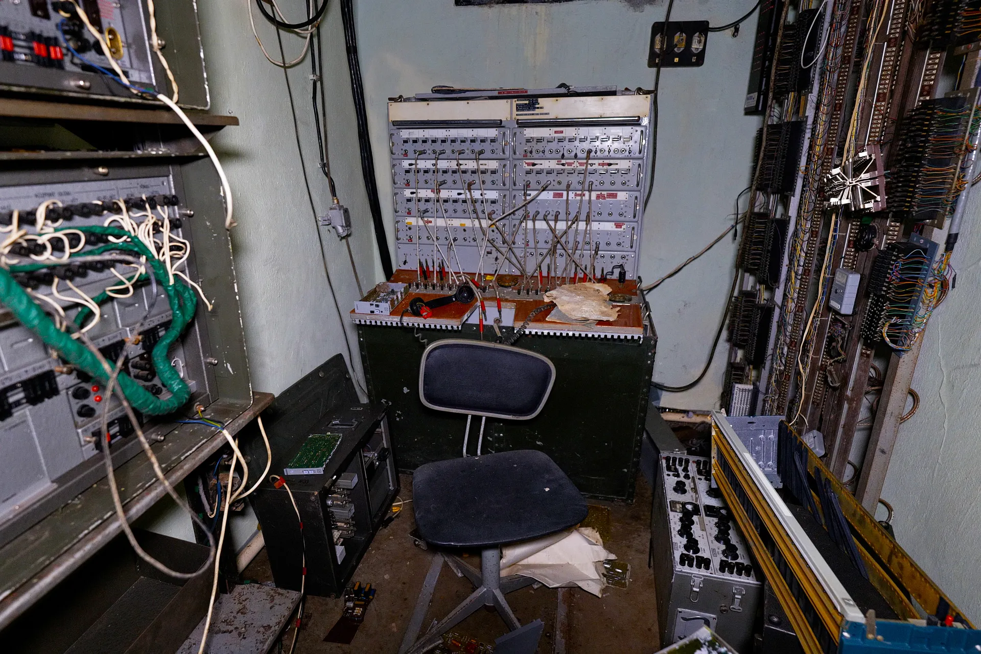 A cramped switchboard room in dissary. 