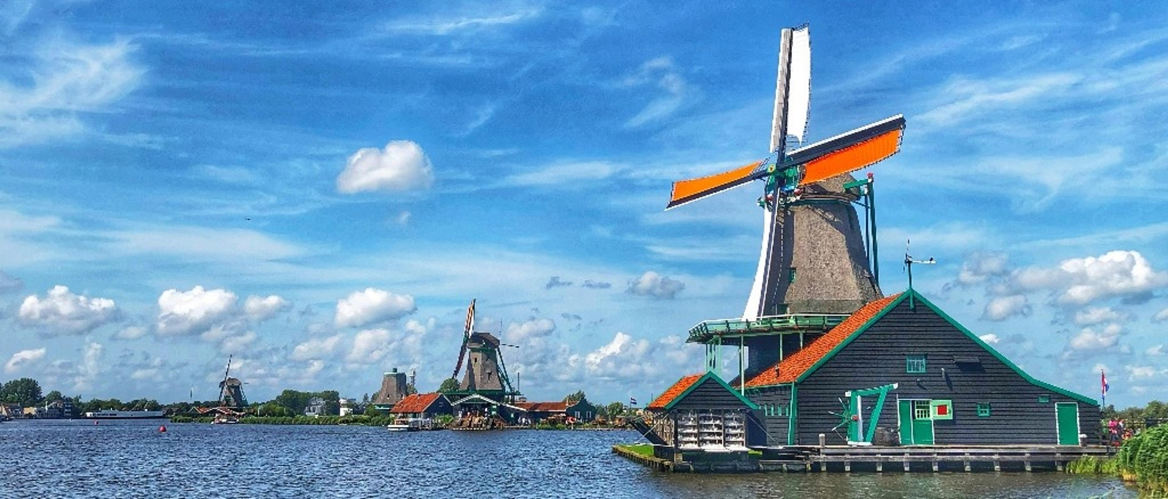 🌷 Amsterdam at $608 RT from Halifax