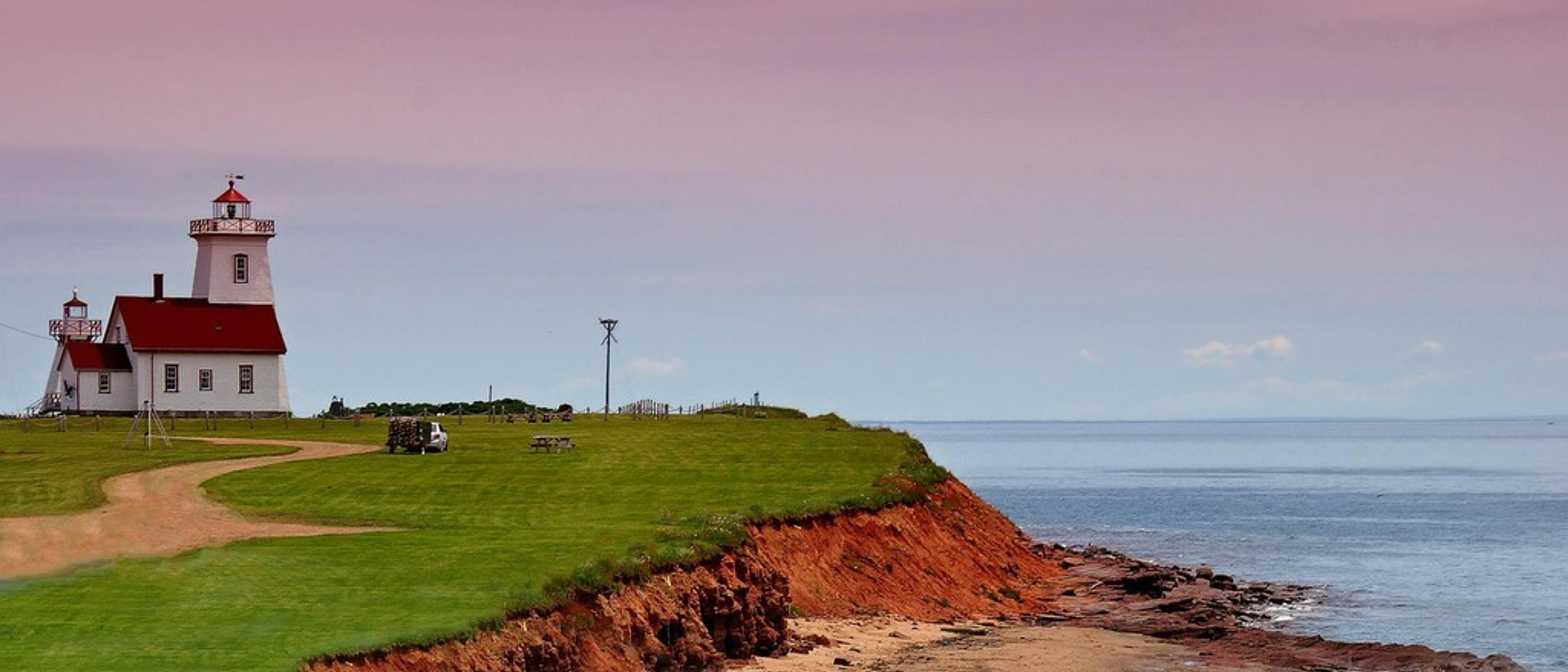 🍂 Charlottetown at $300-$342 RT from Montréal  