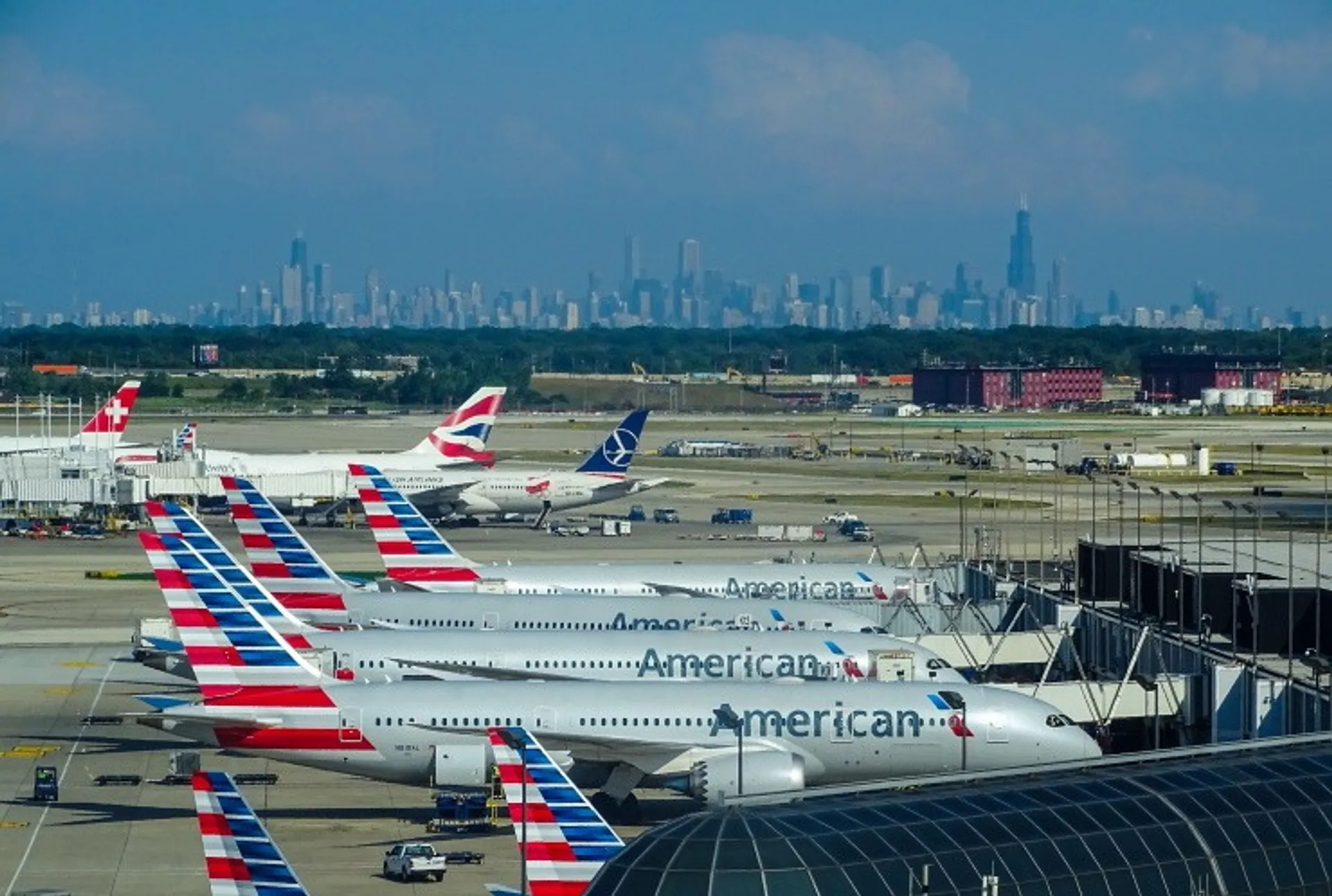 Airport Airplanes