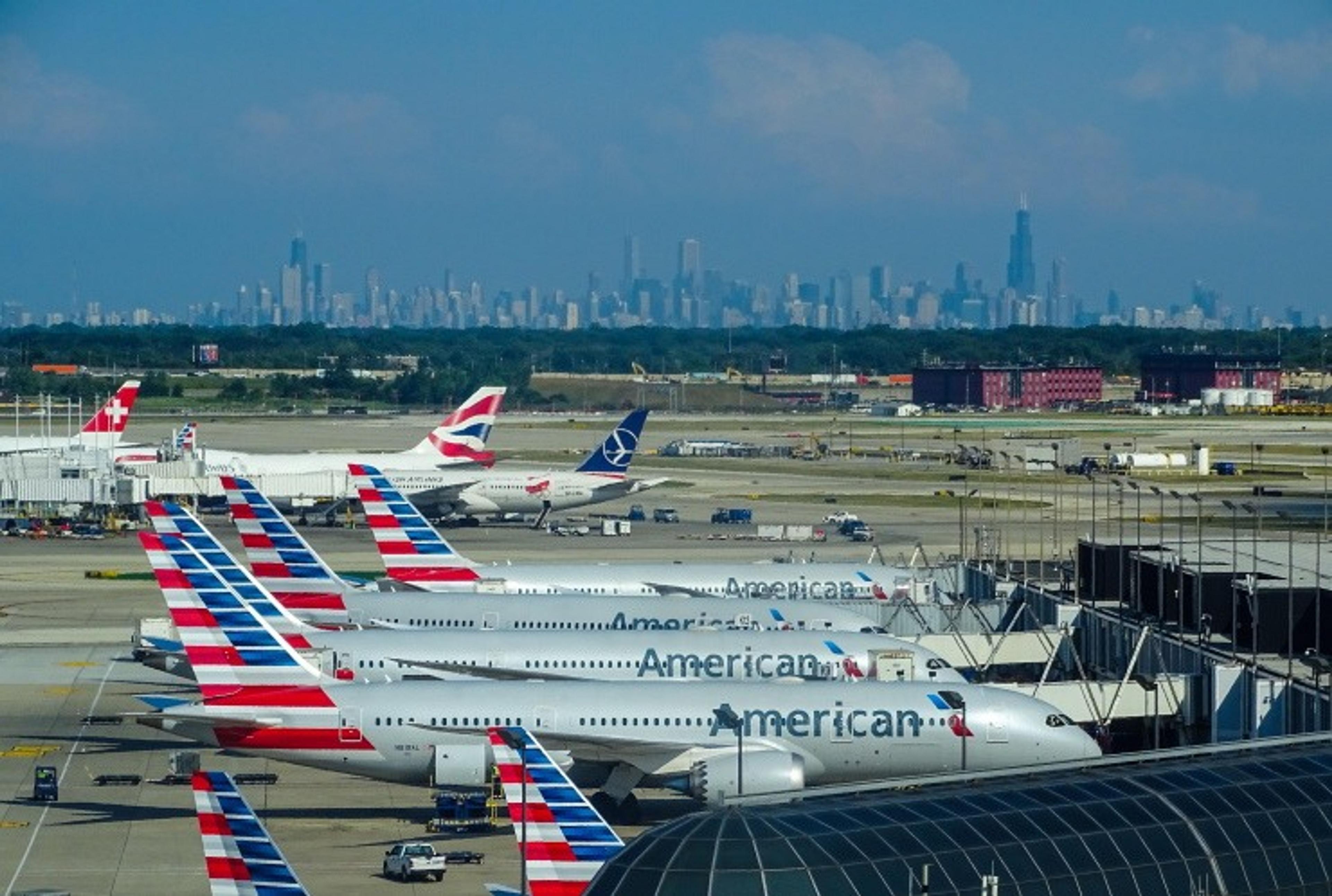 Airport Airplanes