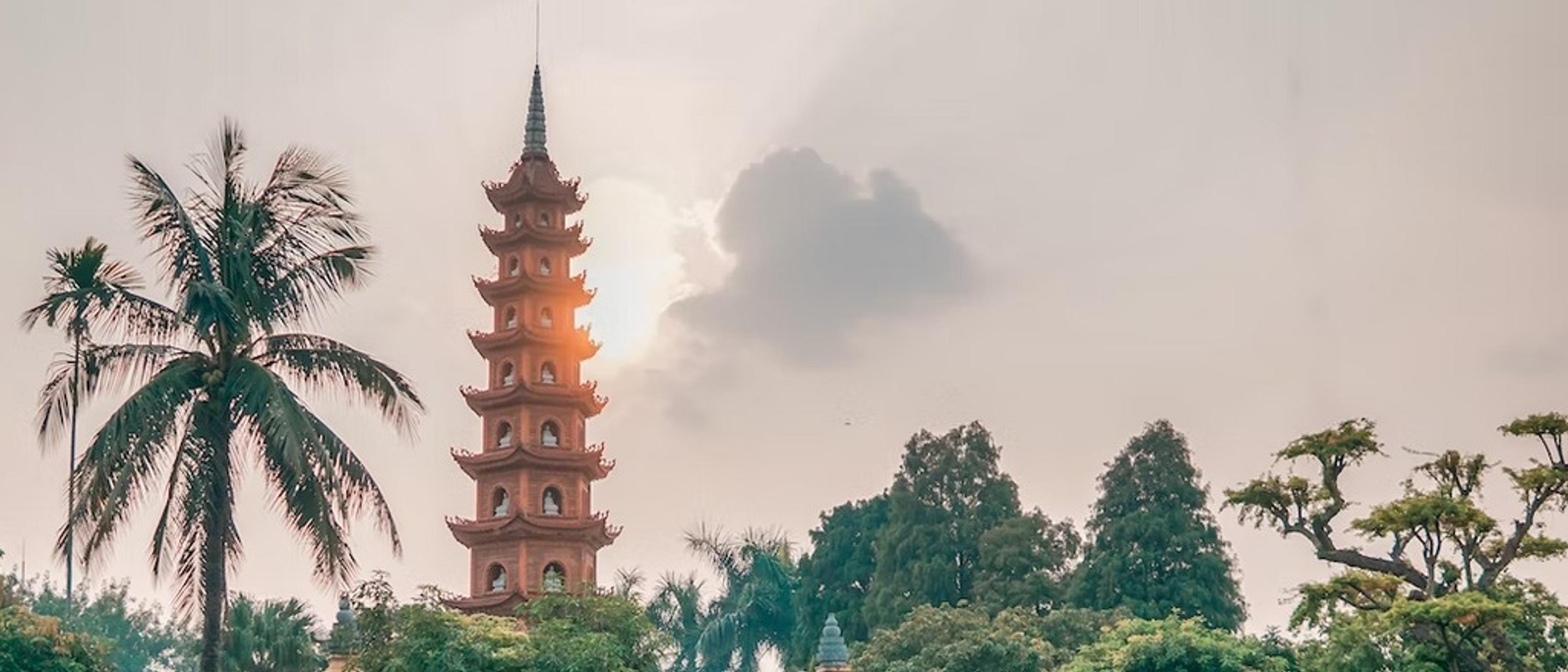 Hanoi, Vietnam 🌴 at £326-£344 rtn from London