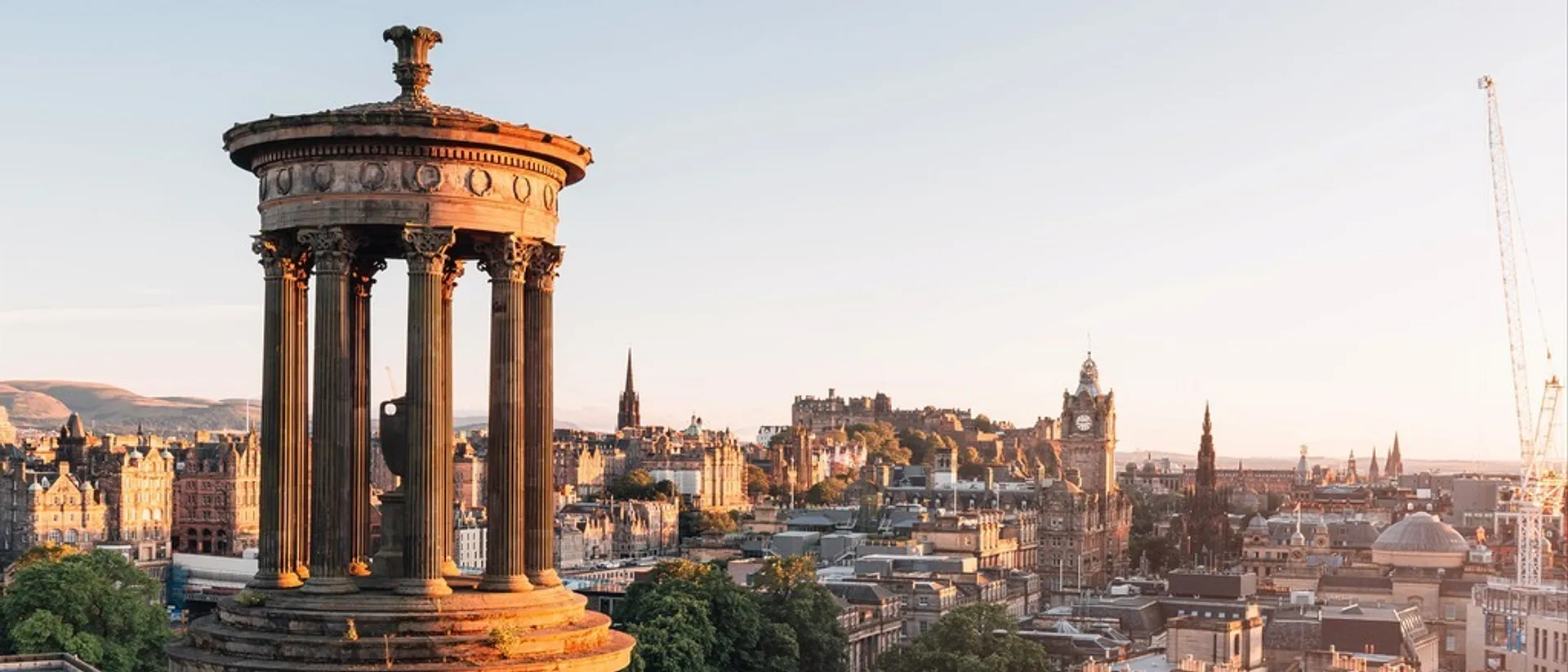 Edinburgh 🏙️ at €74 rtn from Charleroi 