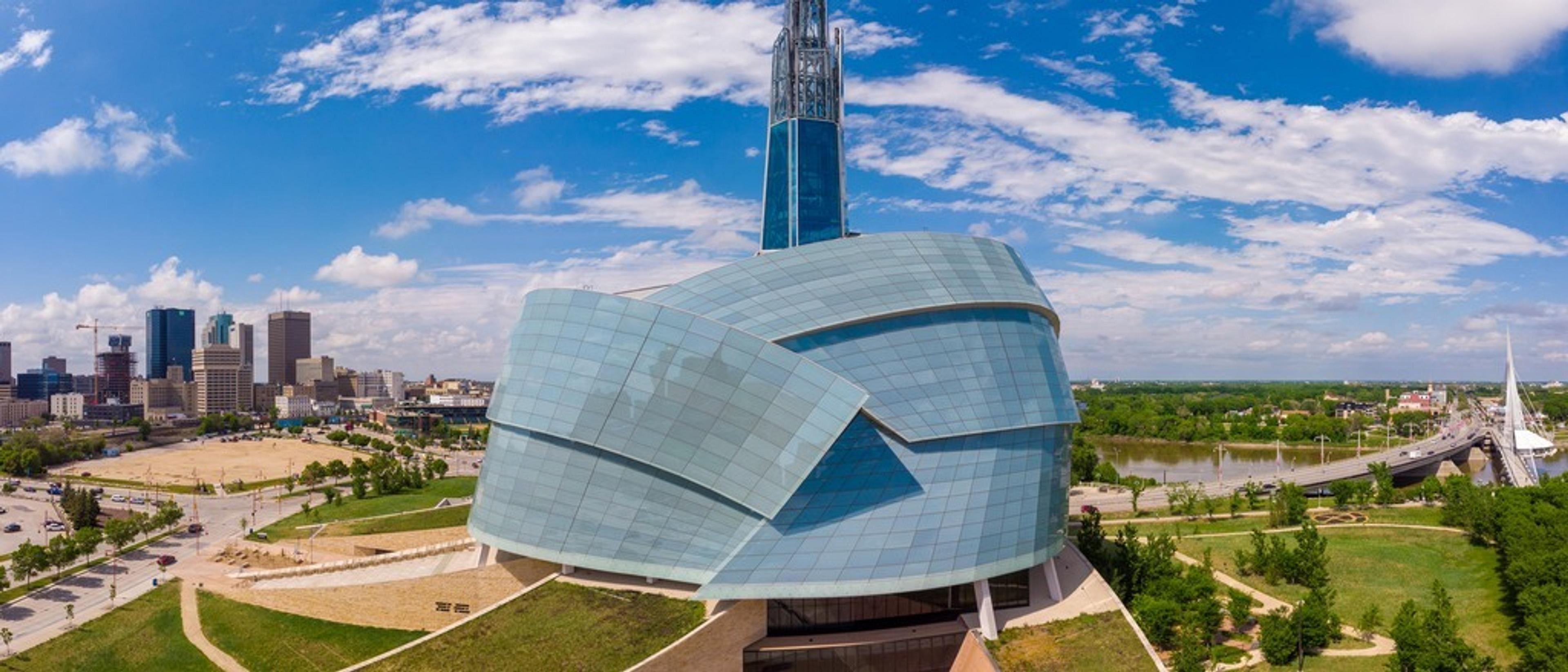 🍂 Winnipeg at $206-$224 RT from Hamilton  