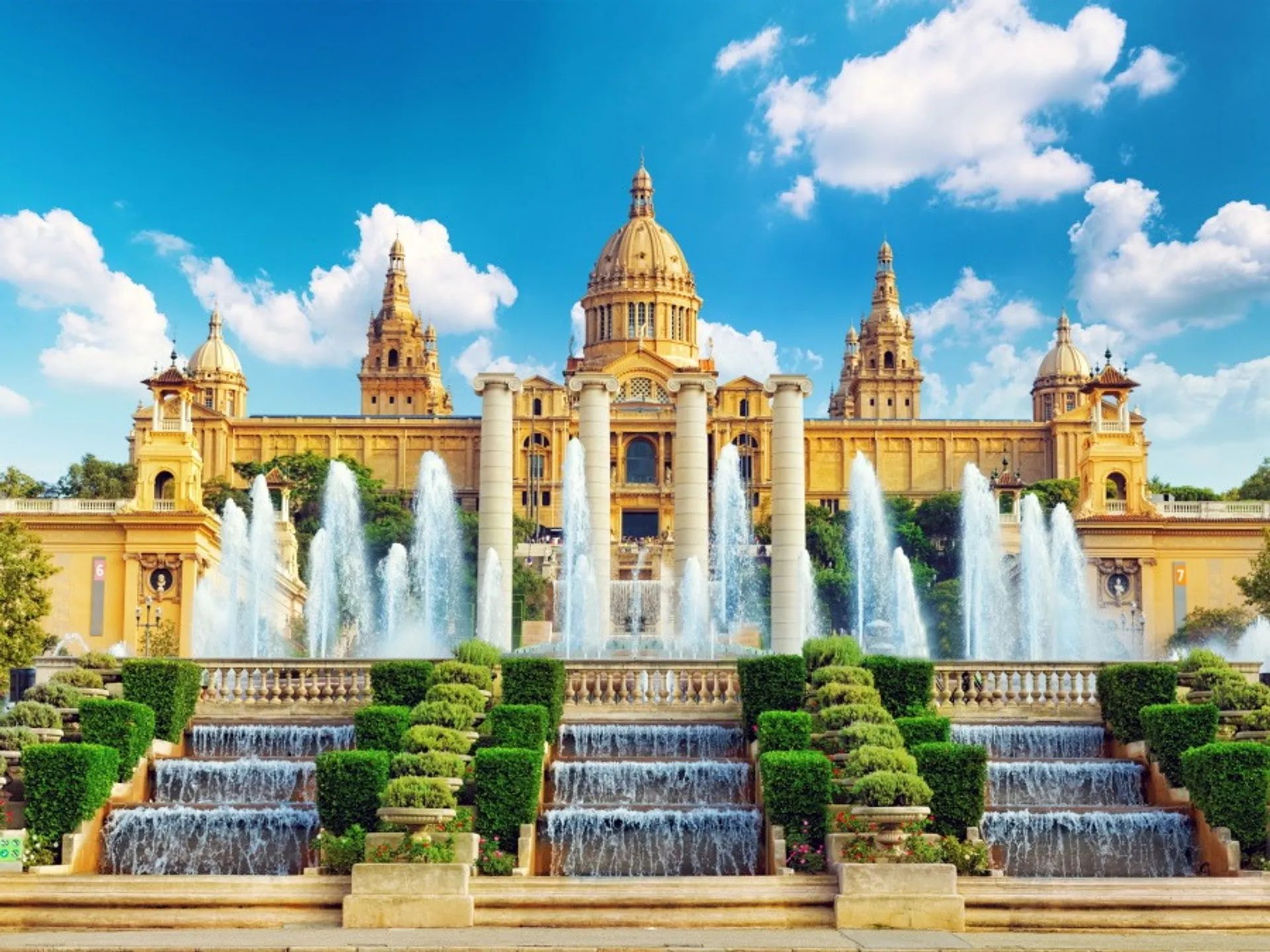[TEST BF] Barcelona 🌞 at £40-£41 rtn from London Luton